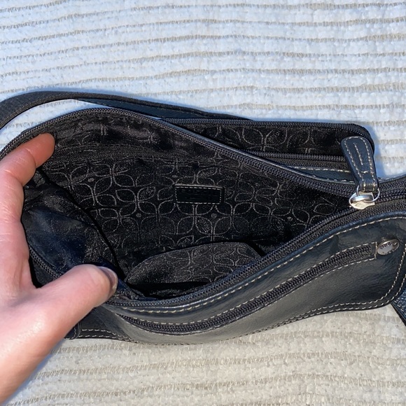 FOSSIL Black Leather Crossbody Wallet
Purse Bag - Picture 8 of 10